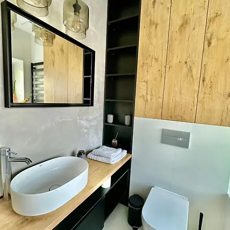 Apartment Studio Lea 7 Dzielnica Krowodrza. Bliskim Sasiedztwo Parku Krakowskiego. *