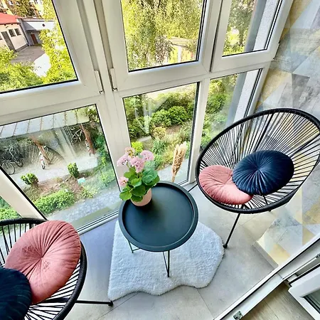 Studio Lea 7 Dzielnica Krowodrza. Bliskim Sasiedztwo Parku Krakowskiego. Apartment *